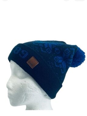 🌺 Bench Knit Beanie with Pom Pom